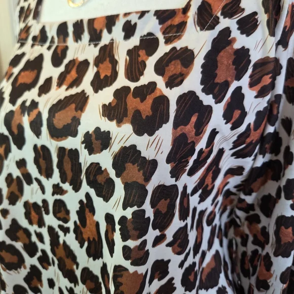 NWT Leopard Print Women's Top - Picture 2 of 7